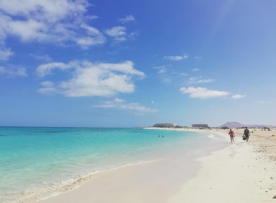 Apartamento Blue Ocean Corralejo: Sunny Terrace, Pool, Wifi Exterior foto